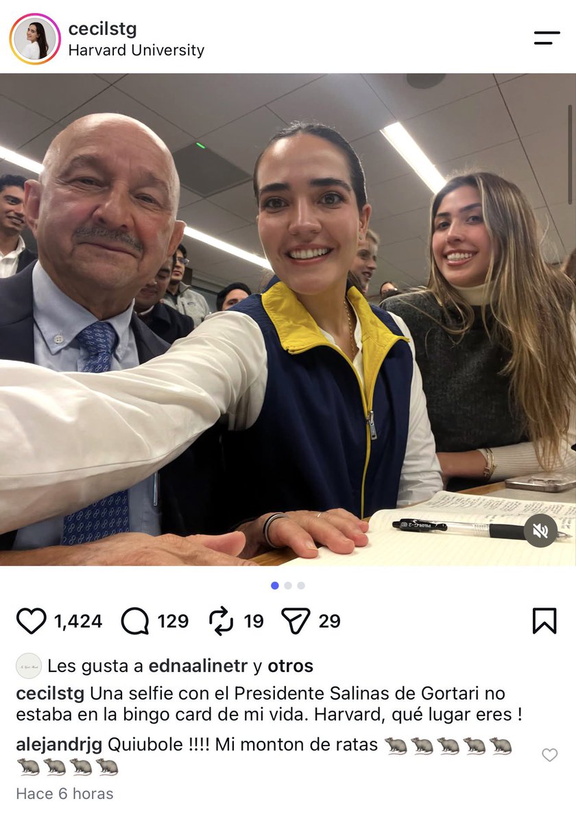 Hans2412's tweet photo. Carlos Salinas de Gortari. Uno de los mayores saqueadores, asesinos y corruptos reapareció, según esta publicación en Instagram. 

El famoso "innombrable". Fue a dar cátedra de cómo dejar en ruinas un país. El que implantó el neoliberalismo en México. 

Por este miserable, el país ha sufrido tantas cosas. Gente que perdió todo, y hasta suicidios. 

https://t.co/BSpbUm5hK8