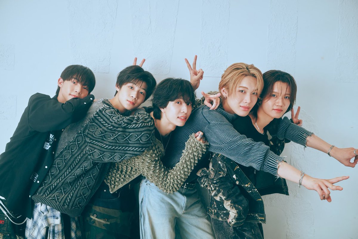 oshiraku's tweet photo. 🎤推し楽 インタビュー👀✨

#BMSGTRAINEE のYUTAさん＆RAIKIさん＆AOIさん＆ISANAさん＆HALさんが登場💫

詳細はこちら👉https://t.co/XRDaczlVr8

12月にショーケースを開催する彼らに、成長を感じる部分、それぞれの個性、目指すアーティスト像について聞きました😉🎤

#BMSG

@bmsg_trainee https://t.co/LV7uR4p60K