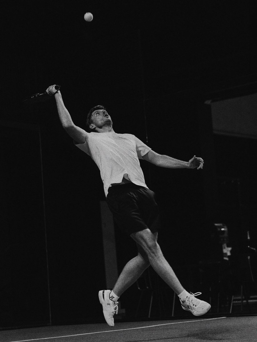 verstacpen's tweet photo. Weekend warm-up 🎾 https://t.co/I3777ujXWT