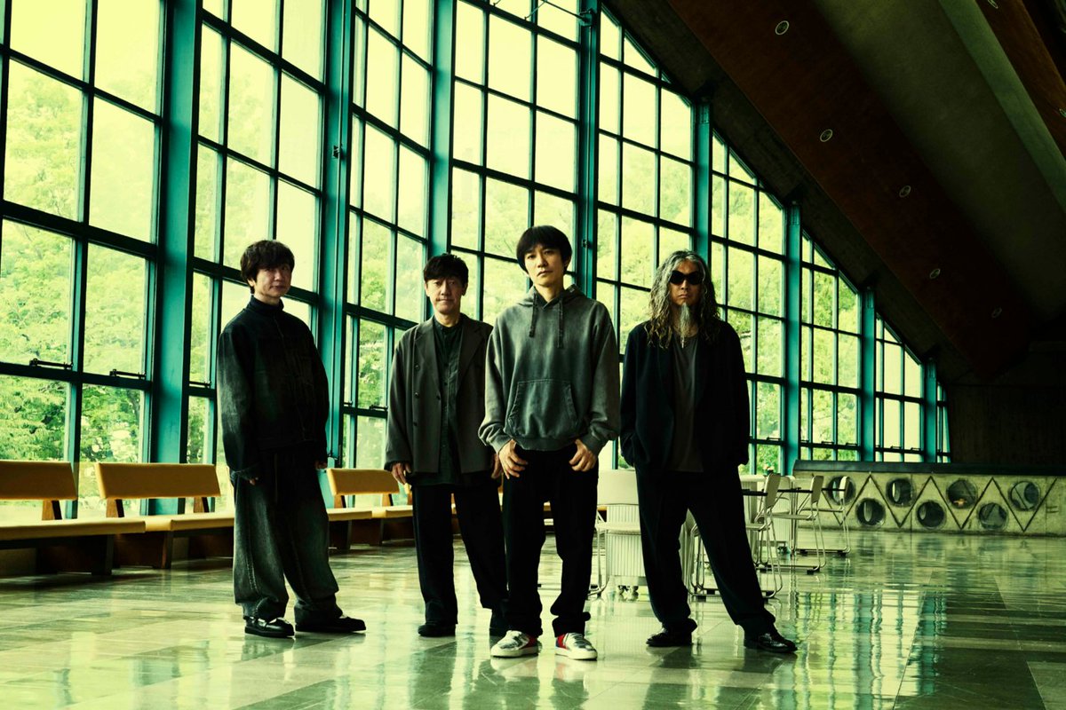 UM_STORE_JP's tweet photo. 【#スピッツ】
11月25日(水)発売
18th Album『kettle』💿
／
🌟UNIVERSAL MUSIC STORE先行予約🌟
デラックスエディション(完全限定生産)
先行予約は本日9/29(火)23:59まで📢
＼
「スピッツオリジナル配送箱」にてお届け📦

詳細＆ご予約はこちら🔗
https://t.co/falcfCWhRi https://t.co/x8wbSlC7nz