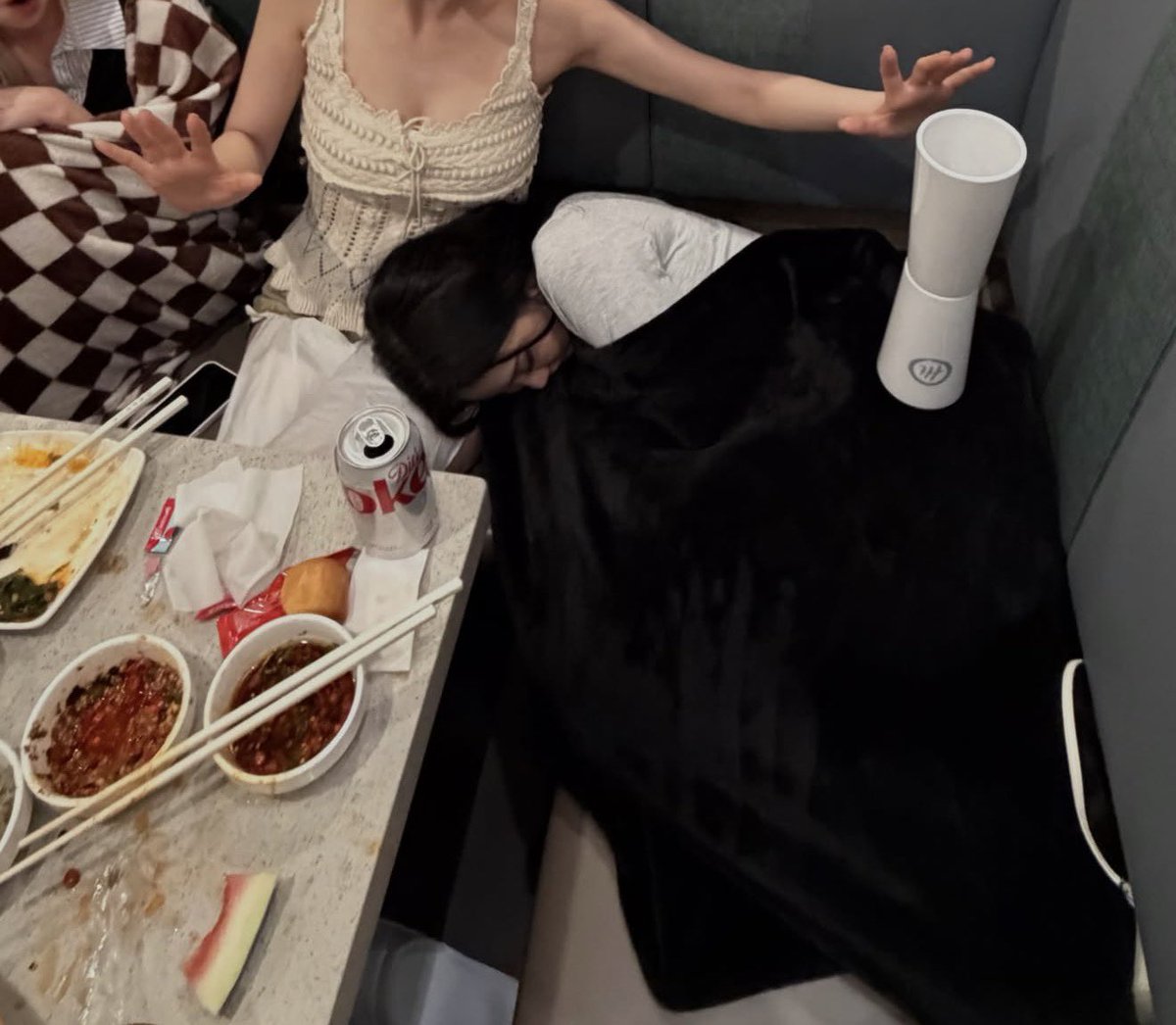 chaenglovesus's tweet photo. ningning who always gets food coma after eating https://t.co/Y7meXmx7L5