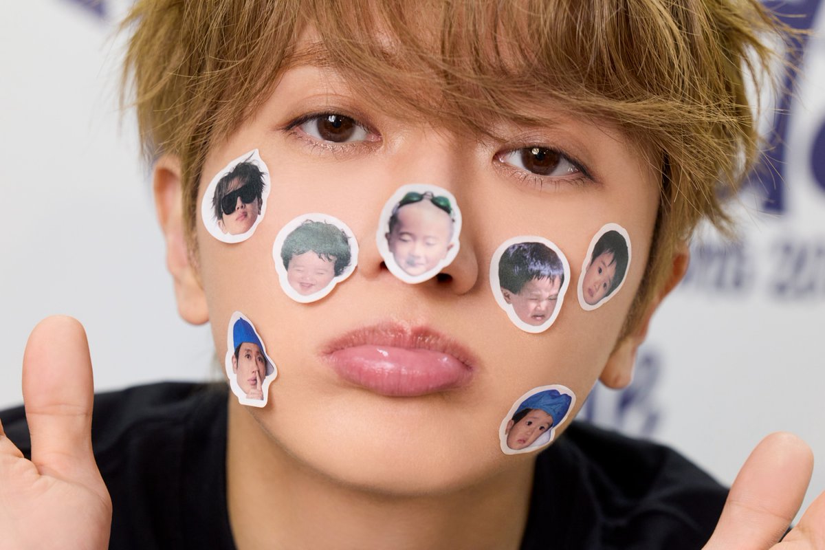NissyStaff's tweet photo. 「Nissy Entertainment Variety Show 
〜歌えなくても、エンタメってあったじゃん！〜」
ORIGINAL GOODS🎩

好評につき、オンラインストアにて
SOLD OUTとなっておりました
アイテムの再販売を行います。

「Nissyこれ欲っしー！あれも欲っしー！カプセルトイ（全11種/ランダム）」の
オンライン販売も開始しました🪄

■再販売スケジュール
9/29(火)18:00〜

グッズ詳細はこちら🛒
https://t.co/b2rP1d8YYk

#NBE2026
#Nissy