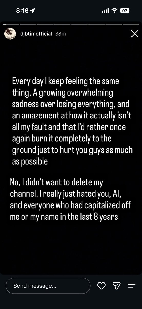 DatDaDatty's tweet photo. Brad taste in music deleted his Youtube channel and calls his former fans losers and that they raped him https://t.co/BDRtdrYY8x