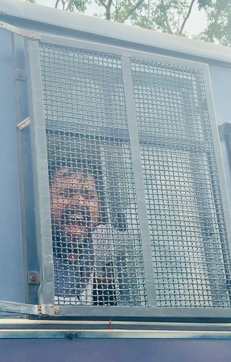 akki_Iyc's tweet photo. 📍 निर्वाचन आयोग घेराव

वोट चोरी और निकाय चुनाव में भाजपा की बेईमानी के खिलाफ पीसीसी के ऊर्जावान अध्यक्ष श्री गोविंद सिंह डोटासरा जी के सानिध्य में राज्य निर्वाचन आयोग का घेराव किया।
@GovindDotasra @INCRajasthan @IYC @Rajasthan_PYC https://t.co/oRgEsrGPOi