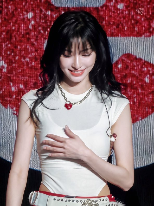 jjanjjing's tweet photo. 아근데 손 봐봐 진짜 작잖아???????
아 귀야워ㅠㅠㅠㅠㅠㅠㅠㅠㅠㅠㅠㅠ쪼매난 손 ㅠㅠㅠㅠㅠㅠㅠㅠㅠㅠㅠㅠㅠㅠㅠㅠ https://t.co/rdt2gTG1gZ