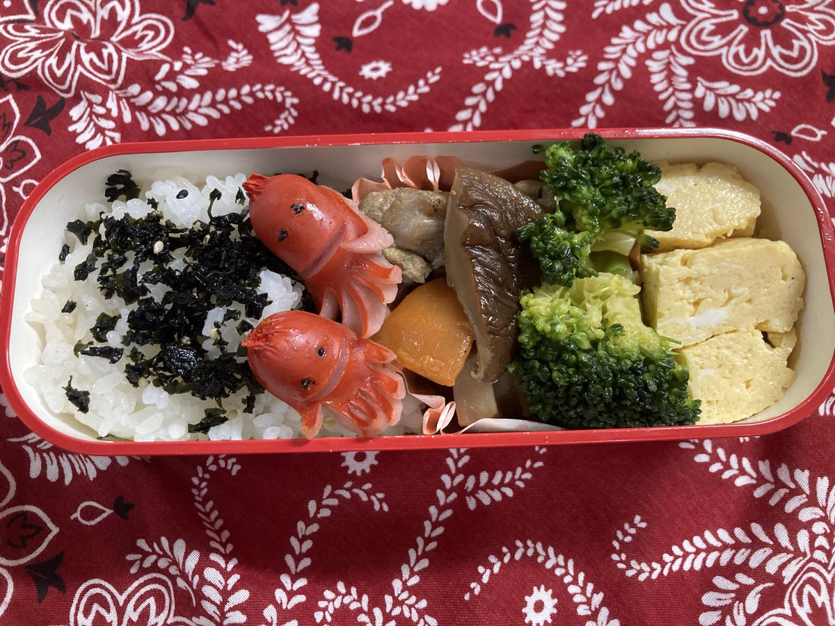 HANACO18's tweet photo. 🐙茹で過ぎ
#お弁当 https://t.co/Jl723edO64