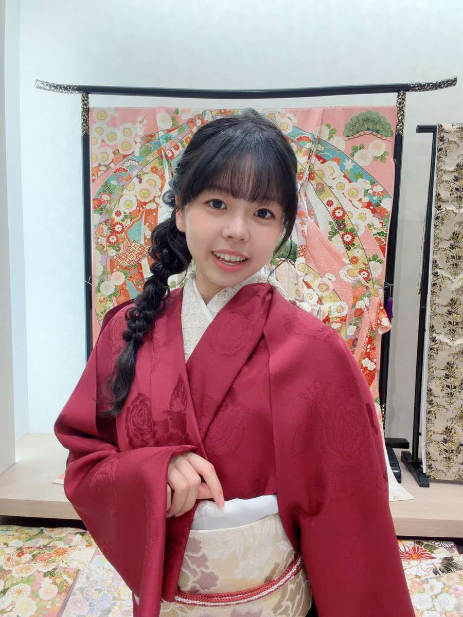 sunbeautyo0's tweet photo. 一枚の布から着物風に大変身👘✨ https://t.co/QKlzotD2Lb
