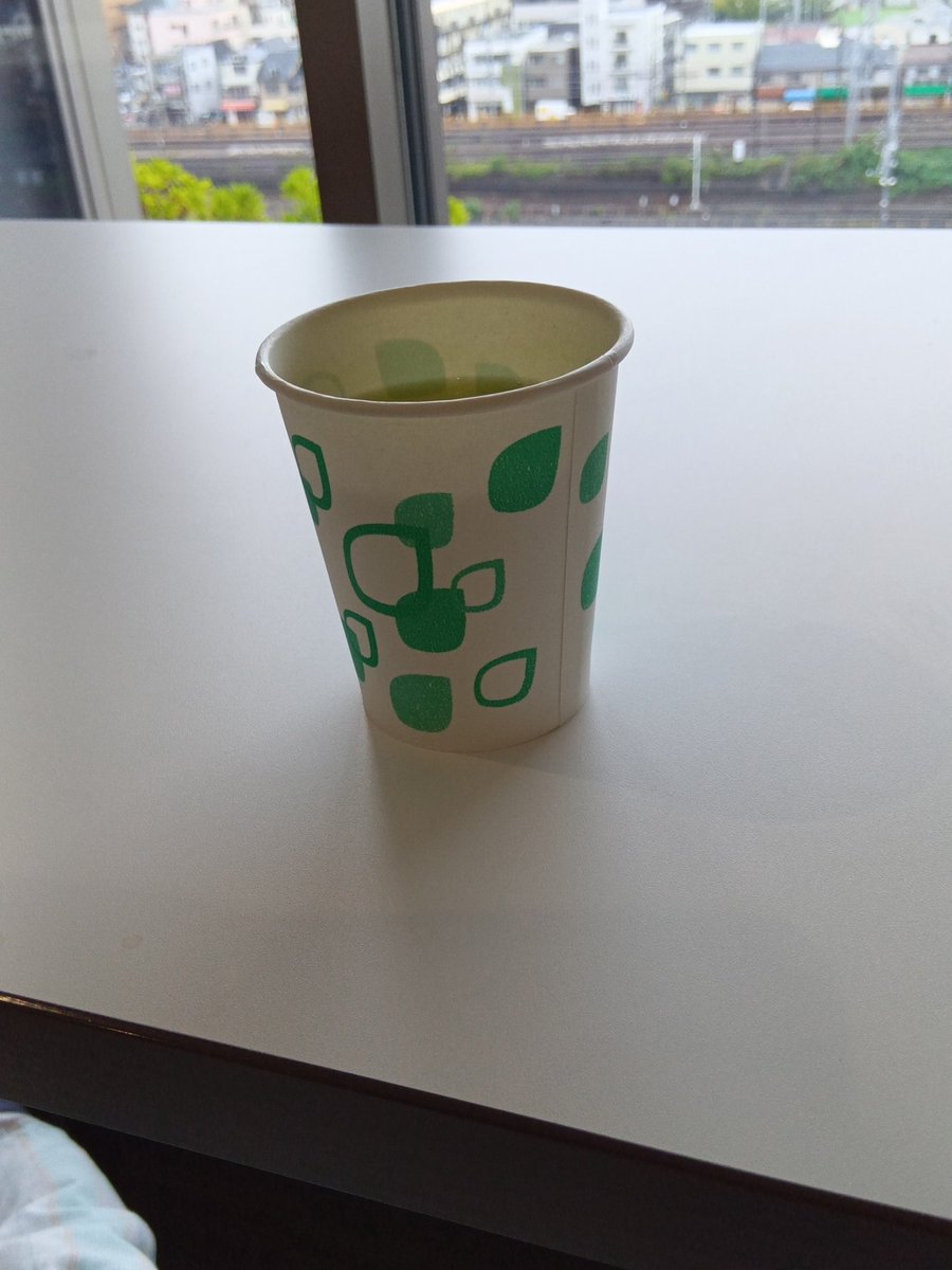 kitanosuke's tweet photo. 今日から検査入院。来る前も腹痛と下痢、ひどい目に。原因がわかれば対処出来ます。で、休憩室でお茶タイム。健康第一。皆さん、身体を大切に。 https://t.co/kuN72eBTg2