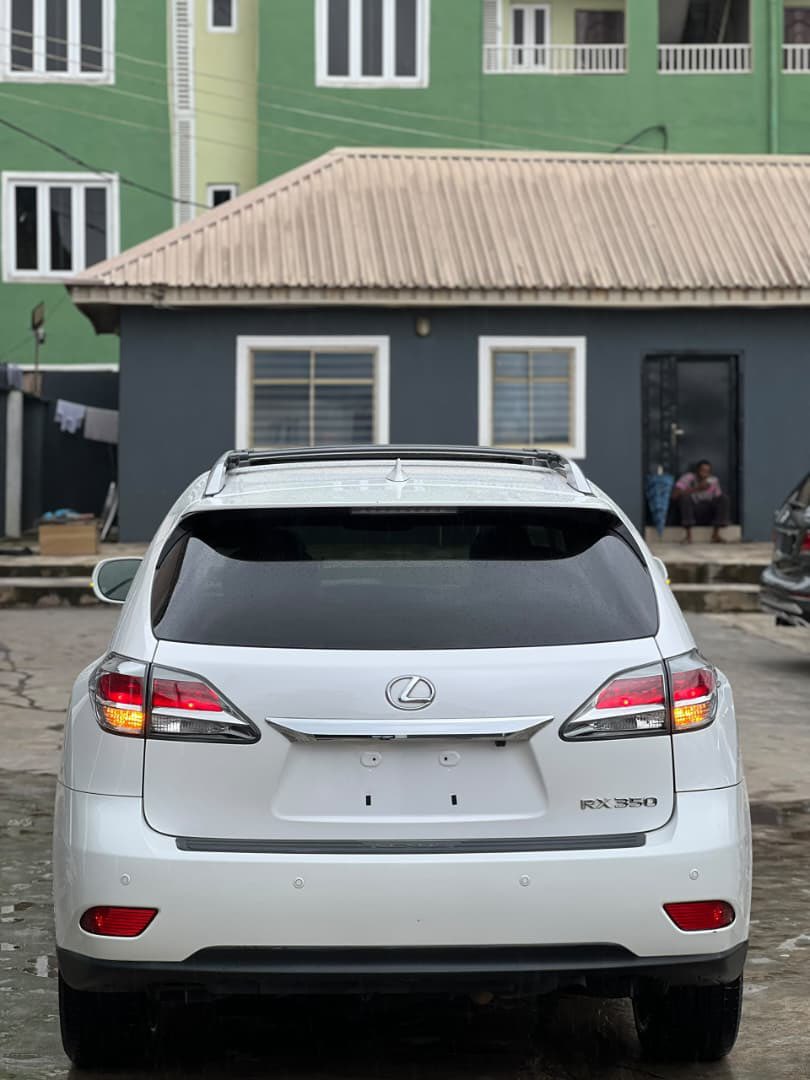 PablosAutos's tweet photo. PREMIUM 
DIRECT TOKS 
MAKE - LEXUS 
MODEL - RX350 
YEAR -  DIRECT 2015
TRIM -  PREMIUM
 📌 BLIND SPOT MONITOR
📌  PARKING ASSIST 
📌  CATALYTIC CONVERTERS AND 02 SENSORS INTACT. 
📌  TOTAL FIRST BODY 🔥 
📌  POWER FOLDING SIDE MIRROR
📌. FULL OPTION CUSTOM ALLOY 
PRICE - 26m FIRM https://t.co/fZ3mBuLRof