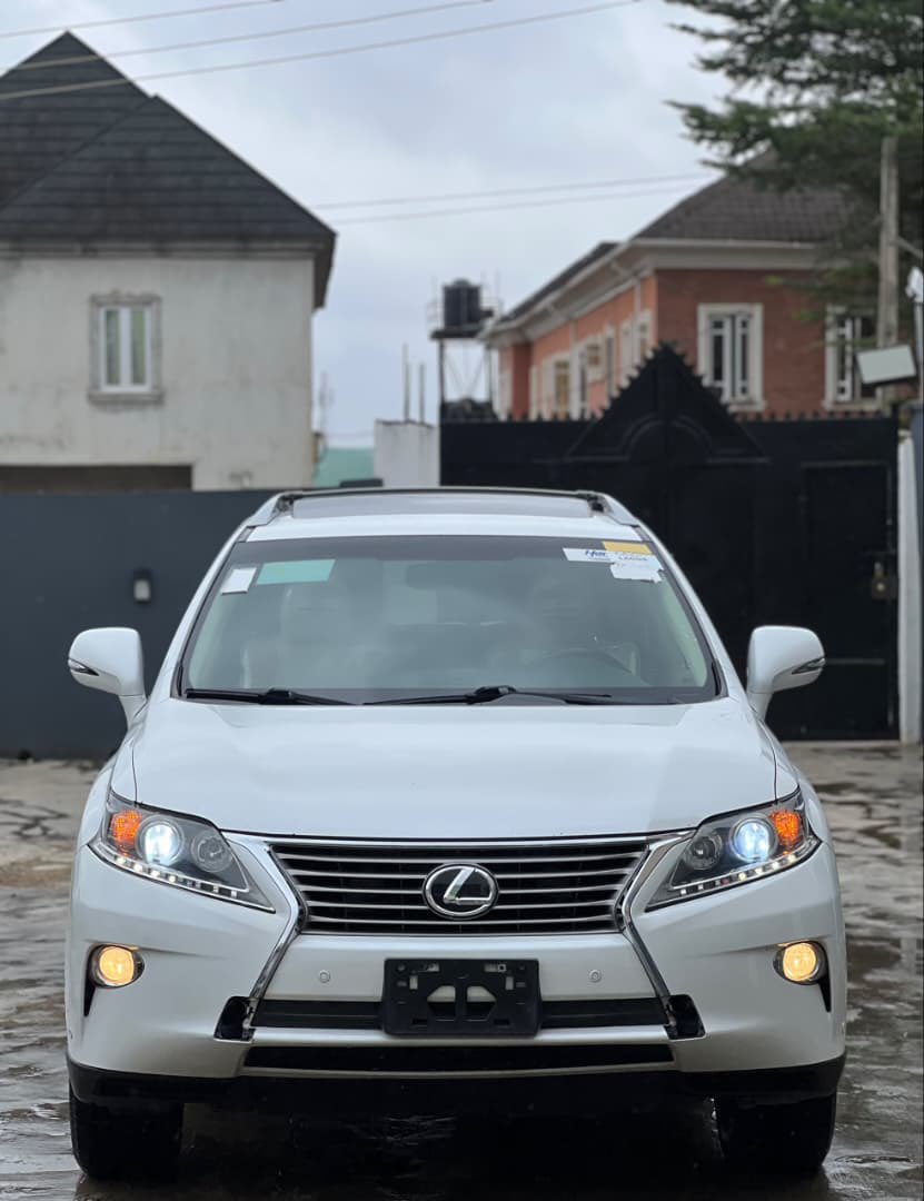 PablosAutos's tweet photo. PREMIUM 
DIRECT TOKS 
MAKE - LEXUS 
MODEL - RX350 
YEAR -  DIRECT 2015
TRIM -  PREMIUM
 📌 BLIND SPOT MONITOR
📌  PARKING ASSIST 
📌  CATALYTIC CONVERTERS AND 02 SENSORS INTACT. 
📌  TOTAL FIRST BODY 🔥 
📌  POWER FOLDING SIDE MIRROR
📌. FULL OPTION CUSTOM ALLOY 
PRICE - 26m FIRM https://t.co/fZ3mBuLRof