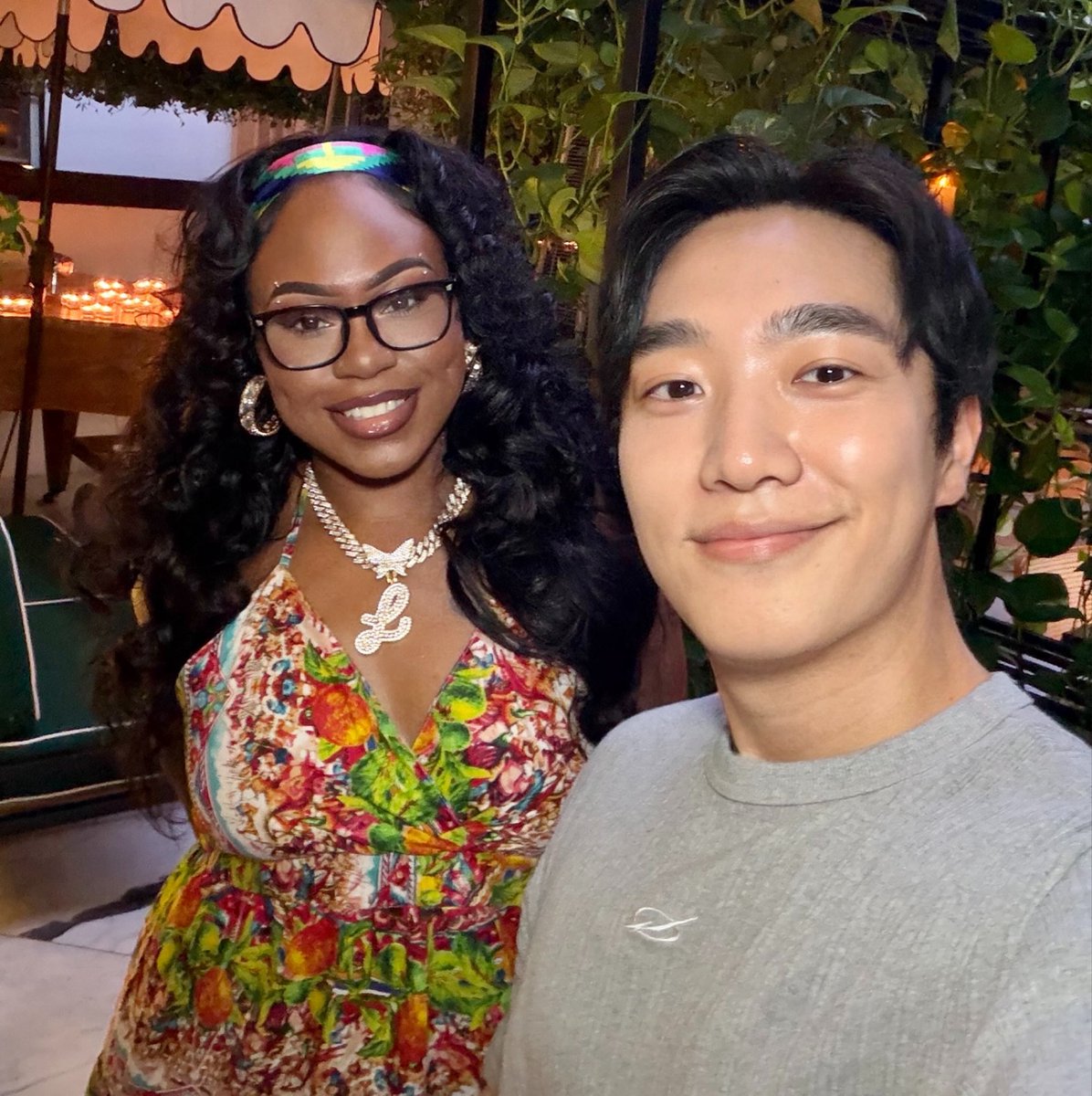 ringthebelleds's tweet photo. bestie in town @LucciVee 💕 https://t.co/Iet2gU53Jb