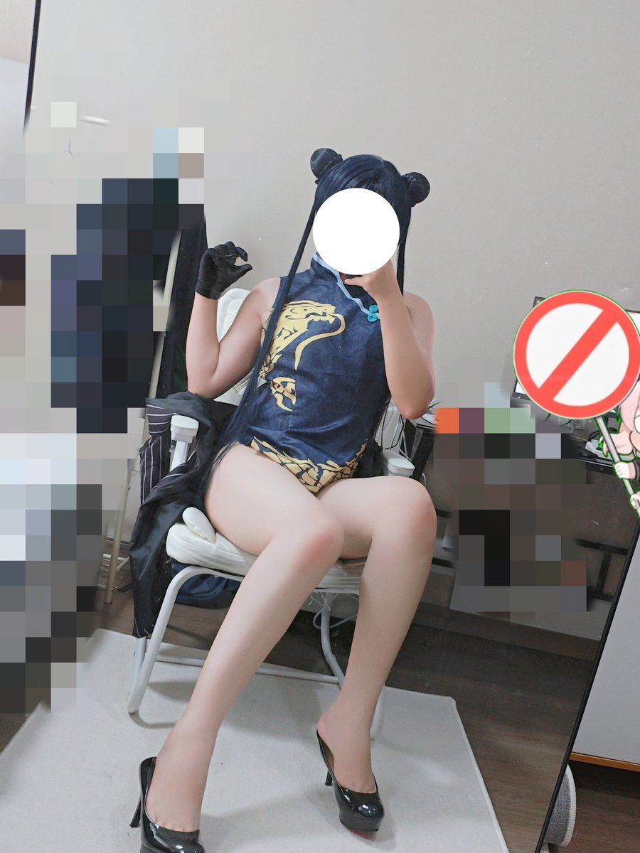 Minan12138's tweet photo. sensei，老盯着妾身的腿干什么
#男娘 https://t.co/KwJzGpqBRG