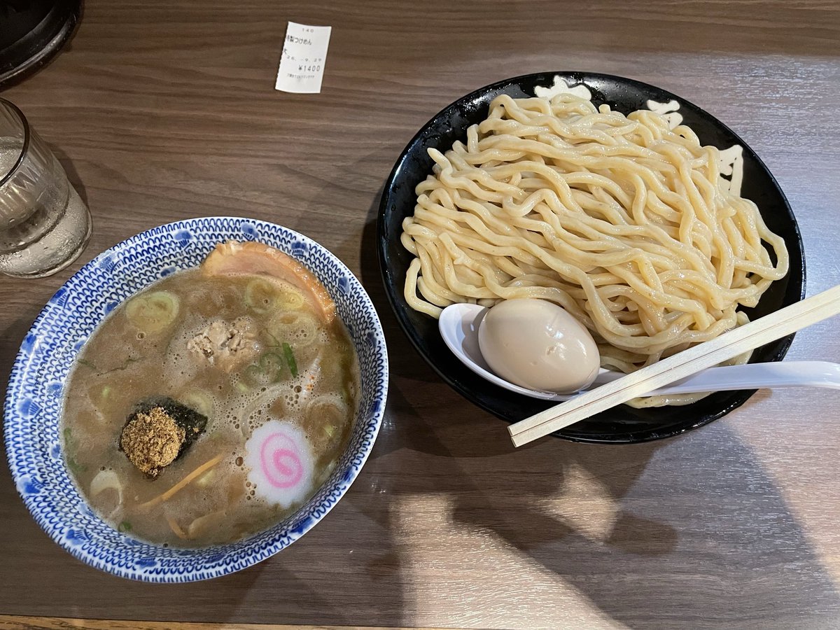 SSR_shiba's tweet photo. スカイツリー来たら六厘舎だよな🤓
普通に大頼んだけどギリギリの戦いだったw
もうおじさん食べれないや😭 https://t.co/r2MUbqBGZP
