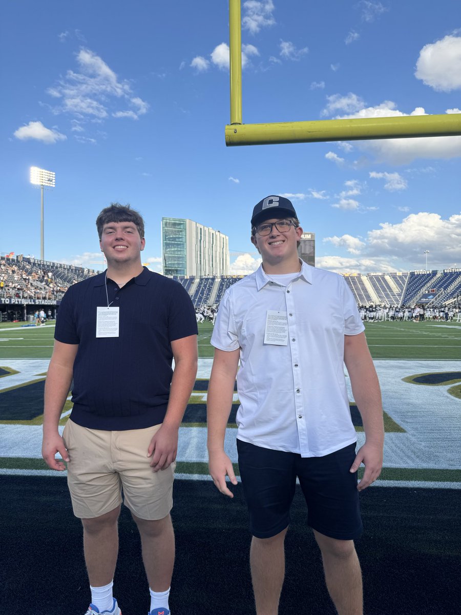TristanTur75's tweet photo. Great day in Miami! Appreciate the @FIUFootball staff for having me down for game day. 🐾🏈

#PawsUp #FIUFootball https://t.co/dlMvW4s50R