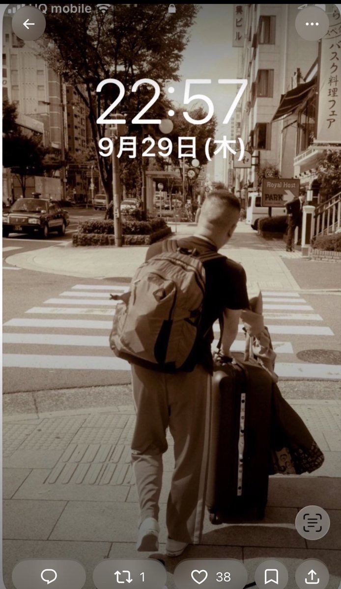 collagen_haigo's tweet photo. 本日57才になる🙇誕生日に２つご報告。①超遅ればせながら公式HP開設🎉 https://t.co/N6R5lzQGbD ②YouTube【笑ってためになる漫談】始動🎉 https://t.co/qJUxTZH3VR 誕生日に免じて拡散して下さい！サクラとして盛り上げて下さい！57歳必死の僕に力を貸して下さい🙏てか助けて〜僕もまだ諦めてへん😊 https://t.co/WDbJcsohCX