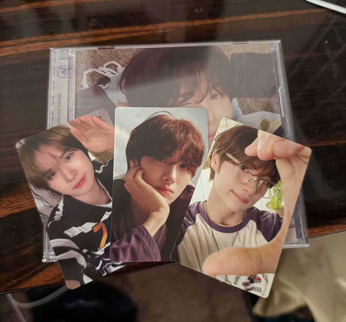 gichunys's tweet photo. anyways rlly was happy to get my hands on the soda soda albums at kplace yesterday. pulls r goated too https://t.co/CDLfG6ZZRz