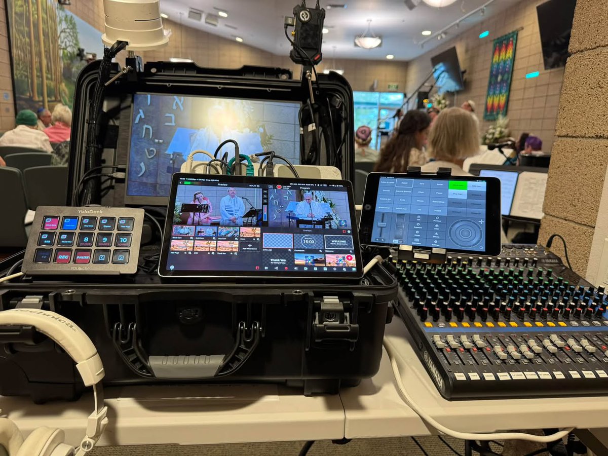 YoloLivTech's tweet photo. 𝐍𝐃𝐈 𝐏𝐓𝐙 𝐜𝐚𝐦𝐞𝐫𝐚𝐬 𝐚𝐧𝐝 𝐥𝐢𝐯𝐞 𝐚𝐮𝐝𝐢𝐨, 𝐚𝐥𝐥 𝐭𝐡𝐫𝐨𝐮𝐠𝐡 𝐘𝐨𝐥𝐨𝐁𝐨𝐱 𝐄𝐱𝐭𝐫𝐞𝐦𝐞
Pale ran 3 NDI PTZ cameras through his YoloBox Extreme and streamed live to Vimeo on the synagogue's website.
Cr: Pale Deters
#YoloBoxExtreme #YoloLiv #NDI #PTZCamera https://t.co/spDfslQnSL