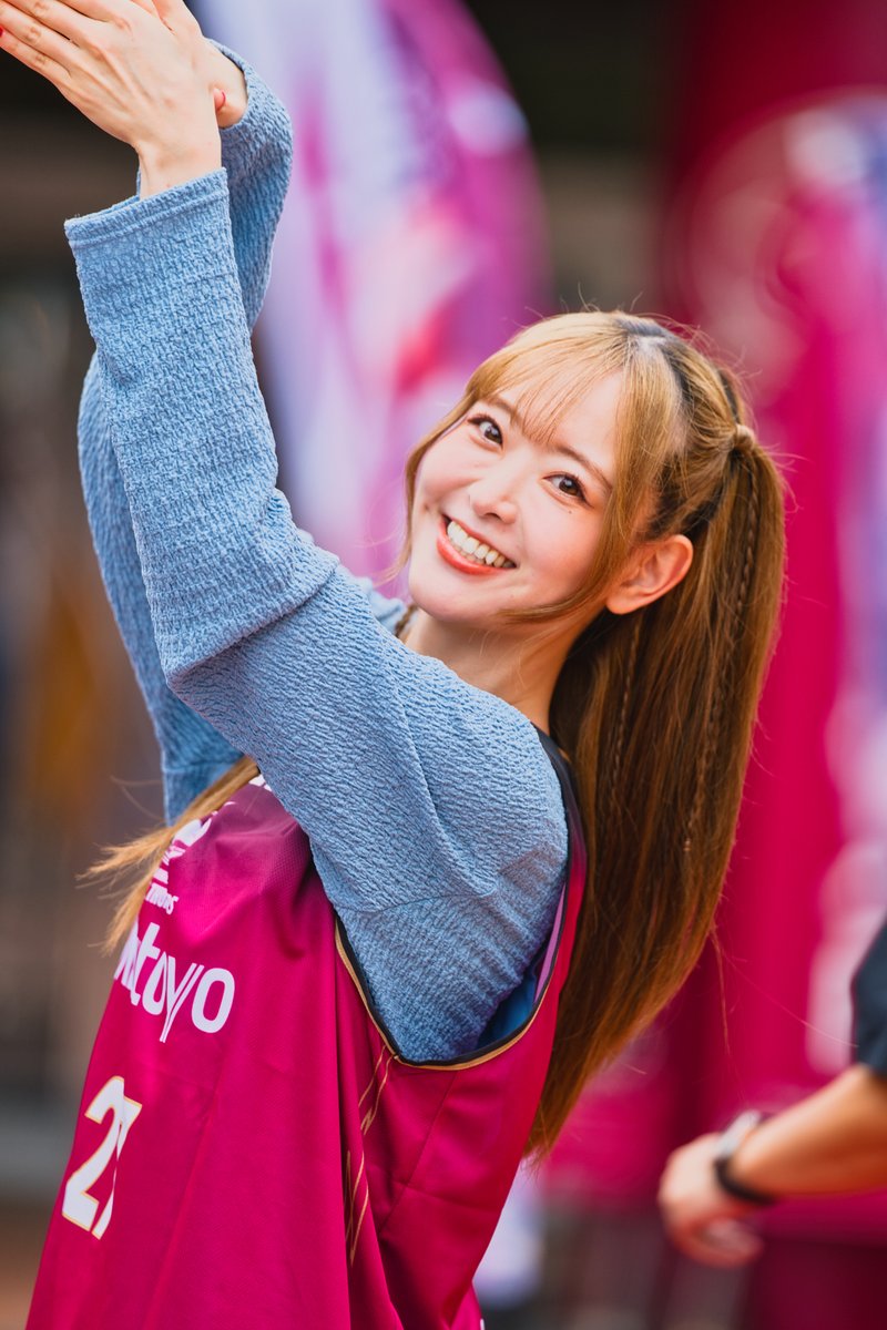 yayayasu__'s tweet photo. パスを受け取りシュートする美少女サリーちゃん
#ナナニジ 
#天城サリー https://t.co/SWrXEbuOX0