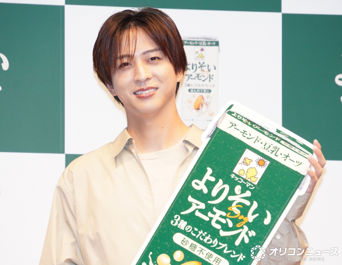 oricon's tweet photo. timelesz寺西拓人、新CM出演🩵
『キッコーマン よりそいアーモンド』
⠀
寄り添ってくれる存在は家族
「何もない時も日常的に気にかけてくれる」
⠀
芝居の役への”寄り添い方”も明かす
https://t.co/FNYwU56mS2
⠀
新CMは10/1(木)から全国で放送 https://t.co/p7Uz1sDcfm