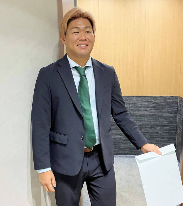 gnomotoke's tweet photo. 【ヤクルト】田口麗斗、青柳晃洋、山野辺翔ら6選手に戦力外を通告（スポーツ報知）-Yahoo!ニュース https://t.co/QlCa292VWd

ヤクルトは29日、田口麗斗投手、青柳晃洋投手、山野辺翔内野手、長谷川宙輝投手、沼田翔平投手、育成の根岸辰昇内野手と来季の契約を結ばないと発表した。 https://t.co/XYGNlVoG6L