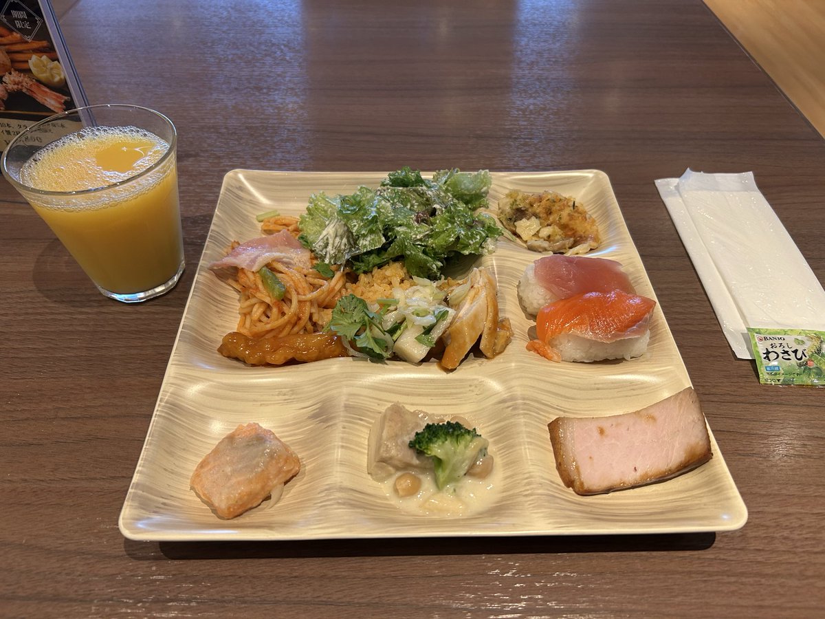 Investor_tomtom's tweet photo. 日経は権利落ちもあり軟調ですが、持ち株は レーザーテック、フェローテックが比較的底堅く、キオクシアは分割後イマイチなものの前場はプラス
後場はどうなるか

今日はランチブッフェ。アレもコレも食べようとする貧乏症です https://t.co/rGLKzBcI3z
