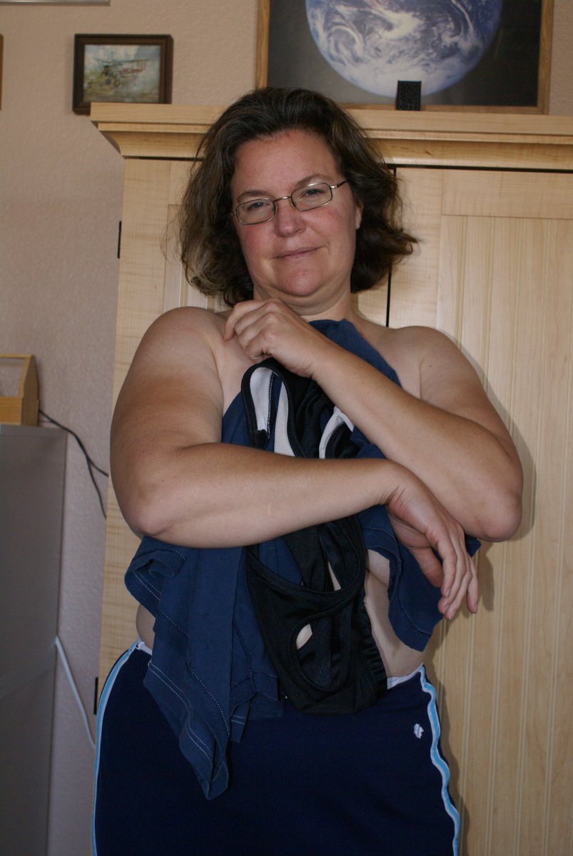 UtahWifeKris's tweet photo. It may be time to loose the shirt. https://t.co/hivrec3r0E