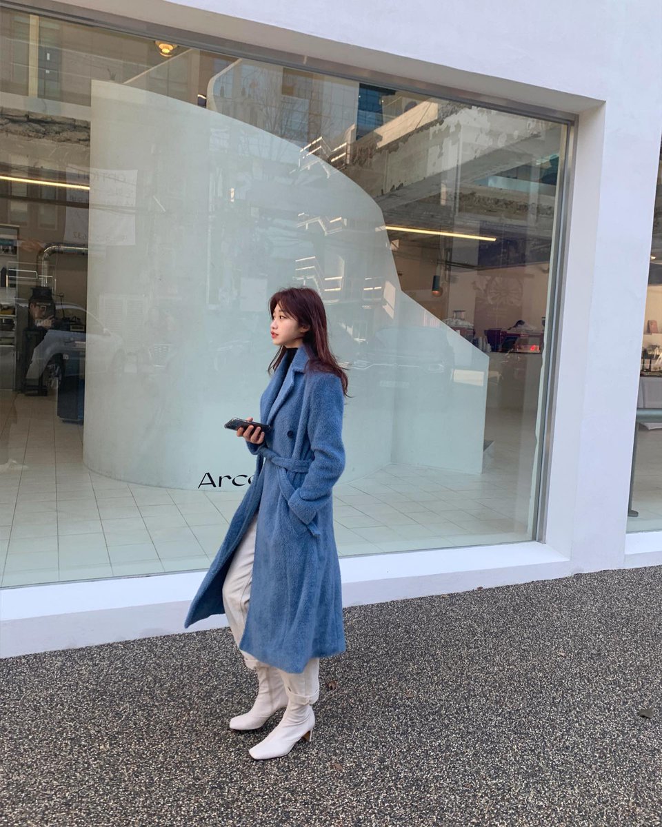 DasP1935's tweet photo. 夜の静けさの中で聞く音楽は、心にしみじみと響くよね。ふとそんなことを考えた。 😂
nahK https://t.co/dGHeE96nt2