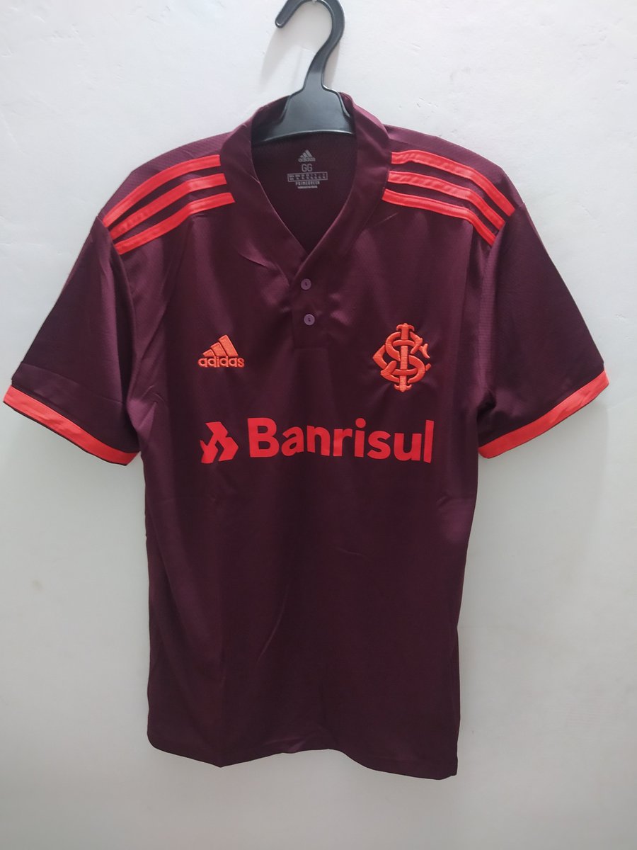 MauroMacaro8182's tweet photo. Vendo camisetas de segunda mano en muy buen estado y a precios demasiado accequible; muy economicas. 
Info: 300-728-20-41 en Cali, Valle. https://t.co/A3qhgbcCxG