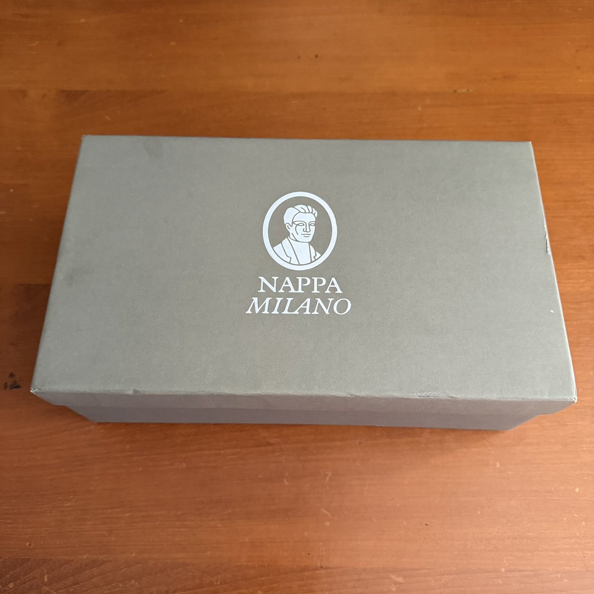 rovemycats's tweet photo. wts want to sell nappa milano gail dainty brown size 40 (for actual size 39)

• price 400K exc adm shopee 
• brand new with box, pernah dipake sekali aja untuk check size ternyata ga muat 🥲 

dm to purchase! 🫰🏼 https://t.co/PTIbvVljpp