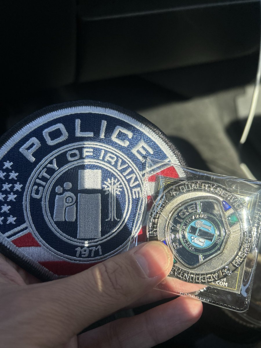 Penmanshipprod's tweet photo. Compliments of @IrvinePolice 

#policepatch #chanllengecoin 

#penmanshipproduction https://t.co/KBeaeIARpz