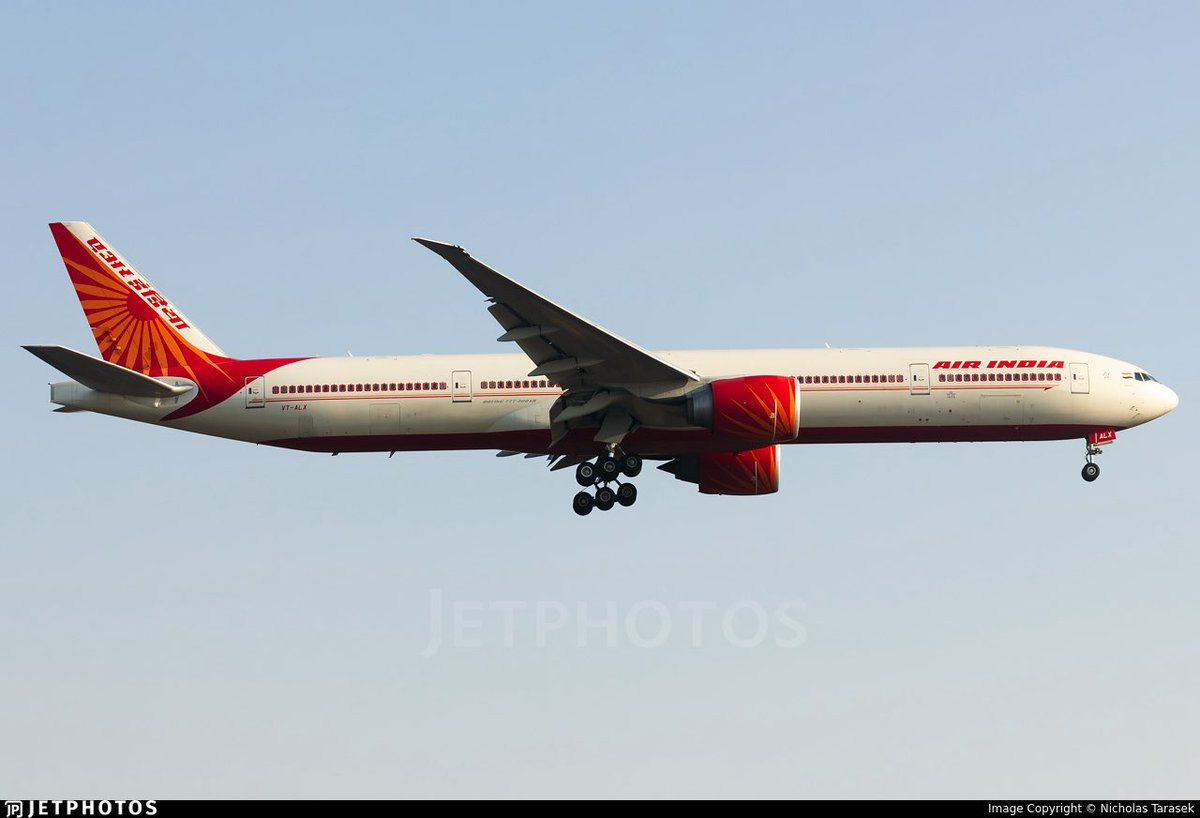 runway_thrill's tweet photo. Air India to terminate its Amritsar–London Gatwick service this winter 🇮🇳🇬🇧

The final scheduled flight will operate on 23 October 2026. The route is currently served by the Boeing 777-300ER.

📸 Nicholas Tarasek https://t.co/v7xFbca254