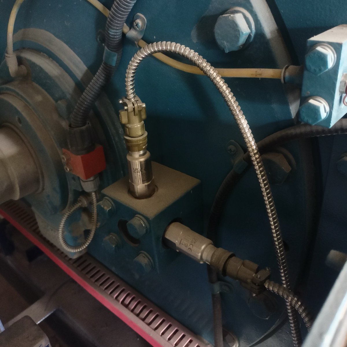 IRDMechanalysis's tweet photo. Vibration and Reverse Rotation Monitoring System for Pumps in a Power Plant #IRD8800 #Vibration #ReverseRotation #ConditionMonitoring #MachineryProtection https://t.co/bhxKpuGMef