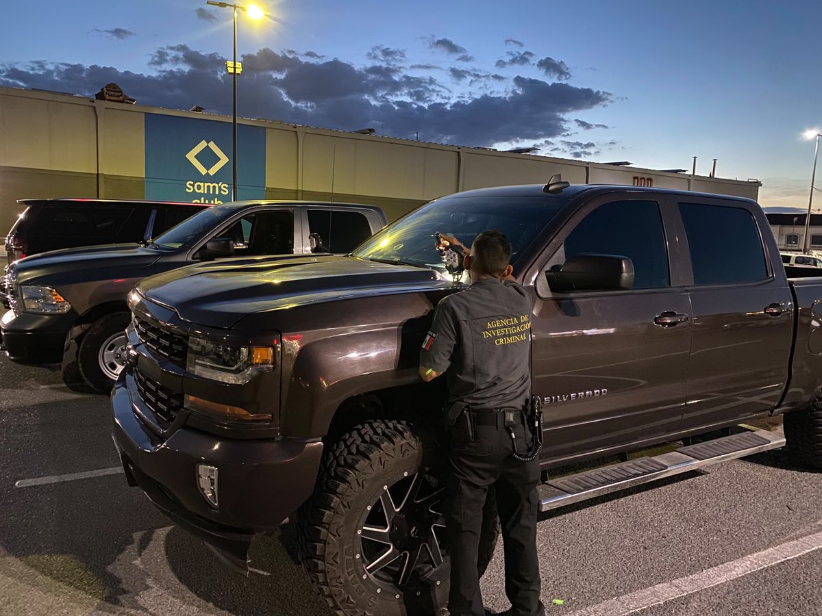 pnortemx's tweet photo. AIC E INTERPOL REALIZAN OPERATIVO EN CONJUNTO EN COAHUILA

Con el objetivo de combatir el robo de vehículos, específicamente los provenientes de los  Estados Unidos de América, la Agencia de Investigación Criminal (AIC) de la Fiscalía General del Estado de Coahuila, en coordinación con Interpol, puso en marcha el Operativo Car Back.

Elementos de la AIC se desplegaron en diversas regiones del estado para revisar vehículos en filtros de seguridad y plazas comerciales.

Además de contribuir a la seguridad de Coahuila, la AIC mantiene la cooperación con agencias internacionales. Como parte de este trabajo, en los últimos dos años ha realizado más de 25 deportaciones controladas en coordinación con autoridades estadounidenses.

El operativo se llevará a cabo del 28 de septiembre al 9 de octubre de 2026. Con estas acciones, la agencia reafirma su compromiso con la procuración de justicia y la seguridad de Coahuila.

Al concluir el operativo, la Fiscalía General del Estado informará sobre los resultados de las acciones realizadas.