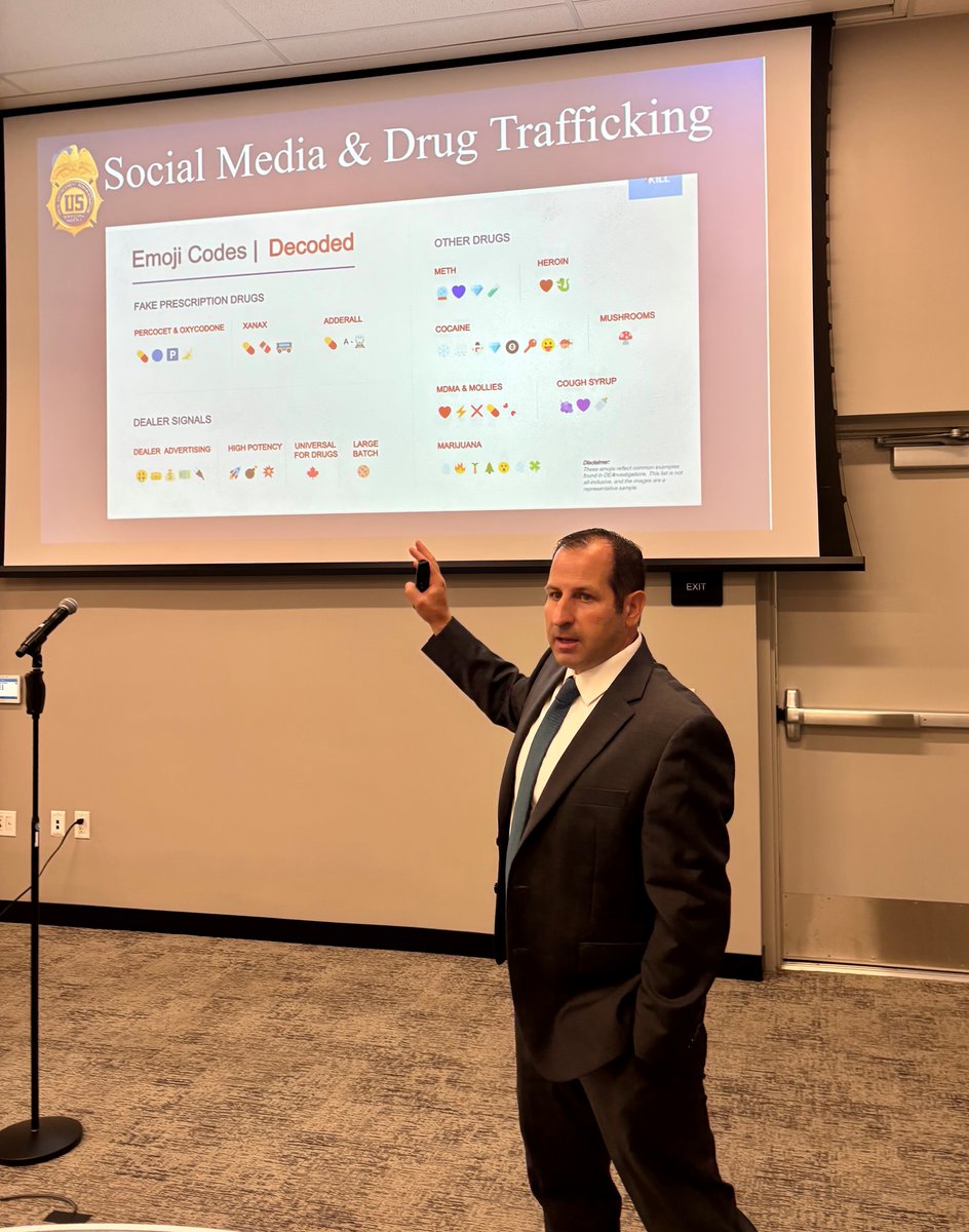 DEALOSANGELES's tweet photo. DEA proudly partnered with the @OCDeptofEd and @ToEndAddiction. Together, we addressed a critical discussion: Social Media Safety and Substance Use Prevention. Topics covered included: the role of social media in substance use normalization and drug trafficking, online drug dealers and targeted online advertising, emoji decoding, counterfeit pills, risk factors & warning signs, and how ordering illegal drugs is as easy as ordering a pizza. #OperationEngage #OC
@DEAHQ @TheJusticeDept