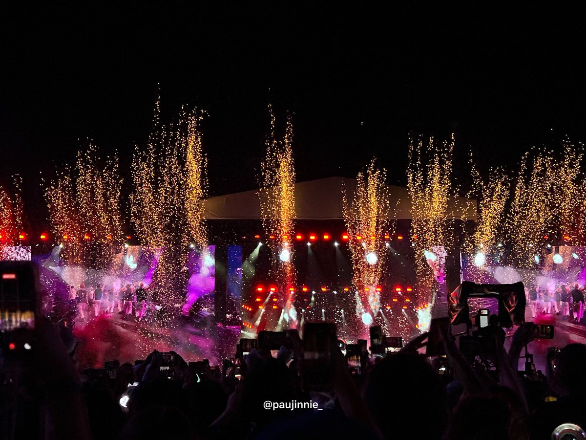 paujinnie's tweet photo. Hasta la próxima Stray Kids 🤍 https://t.co/mmmqw1Kq9A