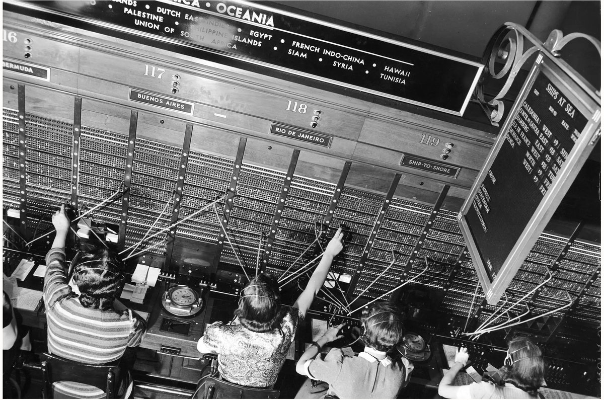 harshthings's tweet photo. this is all i think of when interacting with node based ui, eventually this went away https://t.co/ZpAJSNeS1G