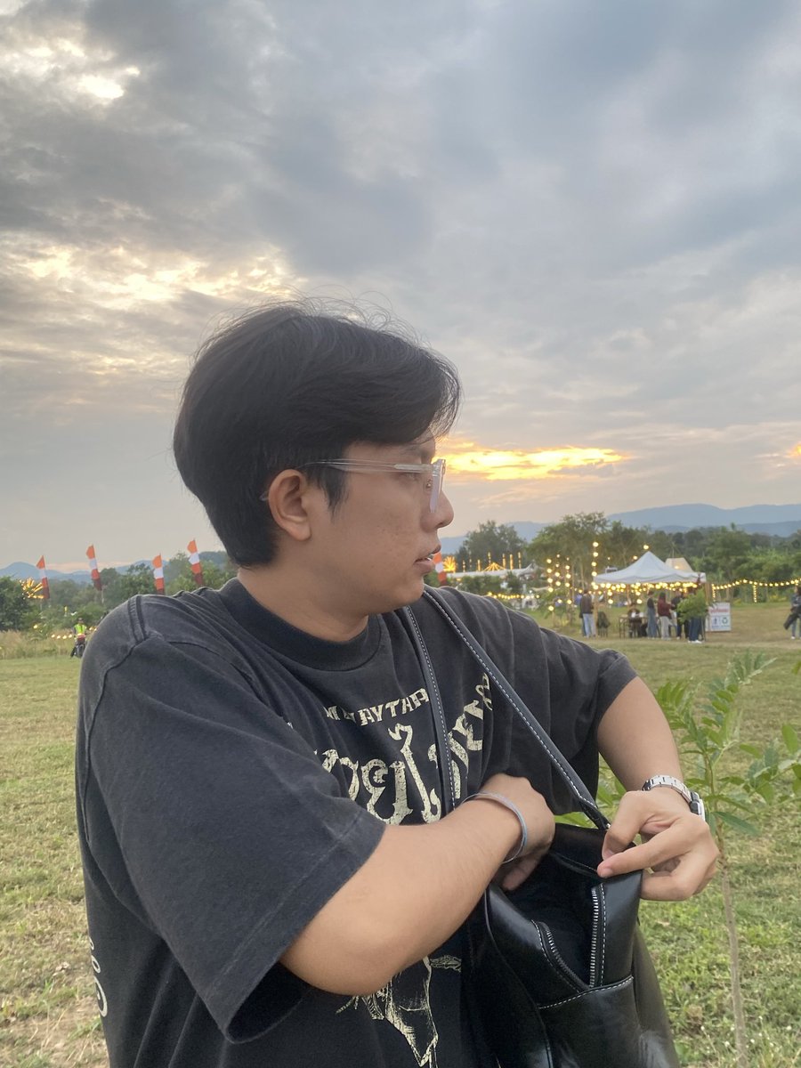 TKlinnaran's tweet photo. ไม่อยากไปทำงานเลยยยยย 🫩 #เพชรบุรี https://t.co/O5ovptSrhI