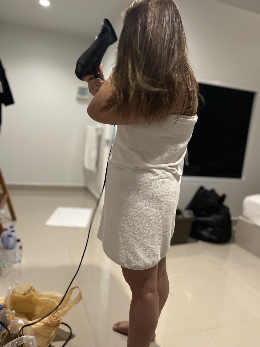 Milonova110's tweet photo. ฝนตกน้ำท่วม��าเมียไปเปิด รร.เย็ดแม่งเลยยย https://t.co/i4mBvRo3Oz