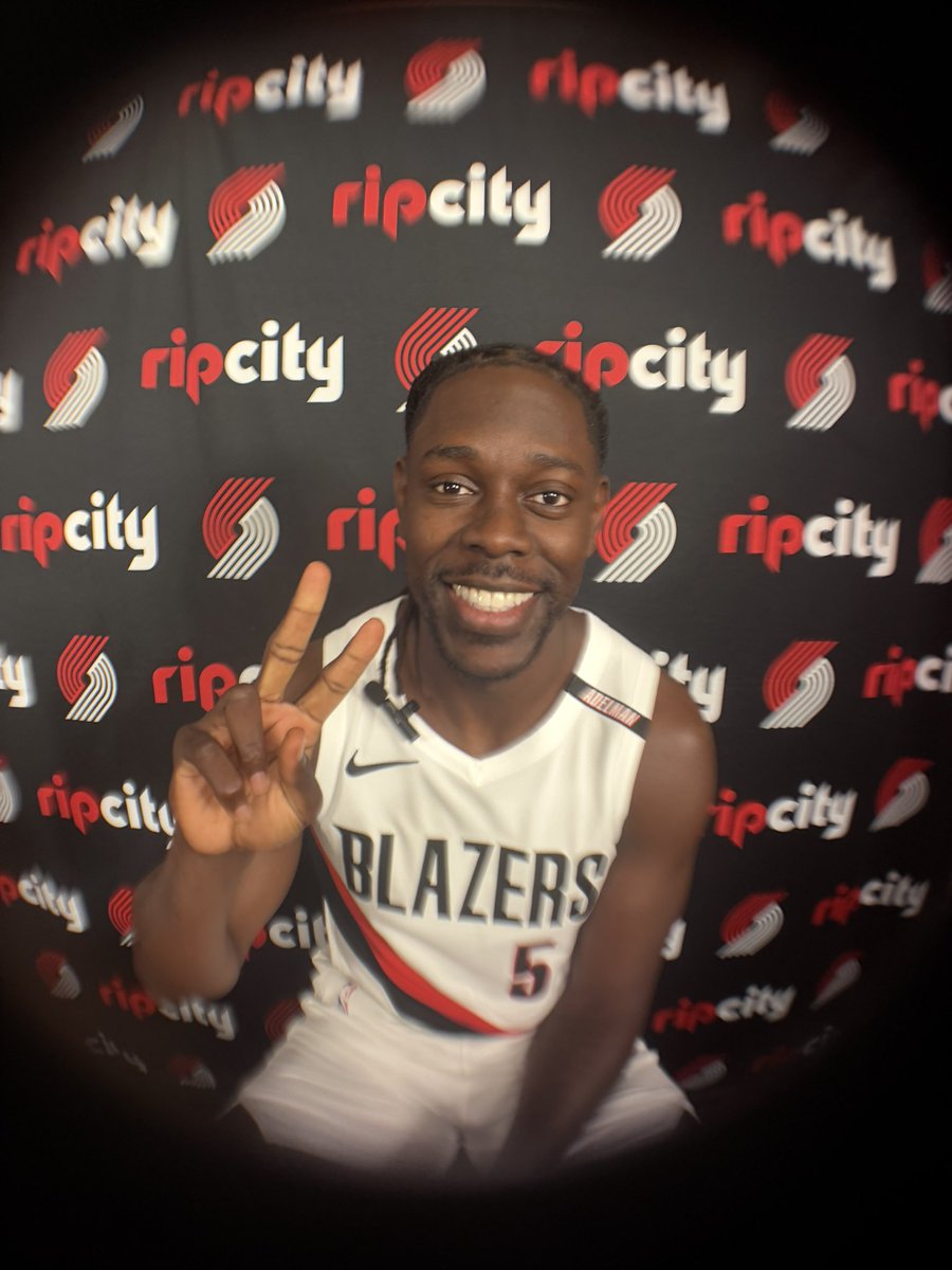trailblazers's tweet photo. good night from media day 🤳 https://t.co/GrmwTRXpYm