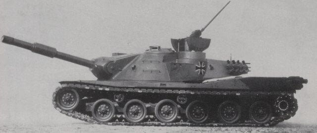 daedscourg's tweet photo. der KPz-70 ist ein großartiger Panzer; seine hohe Mobilität und Feuerkraft verschaffen mir einen Vorteil gegenüber den gegnerischen Spielern. https://t.co/zr6t6dOhDu