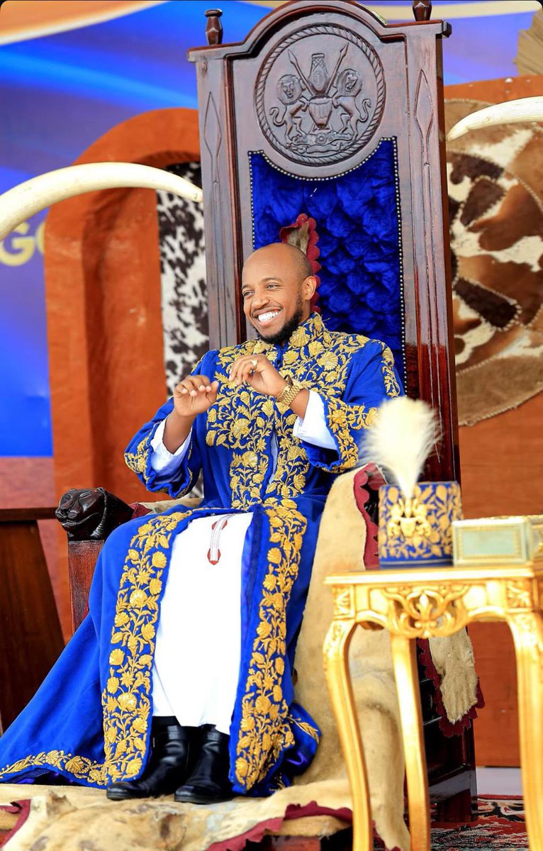 MeddieMambo's tweet photo. The youngest king in the world in the Guinness Book of Records. #KingOyoForever https://t.co/U4XMRZRC4p