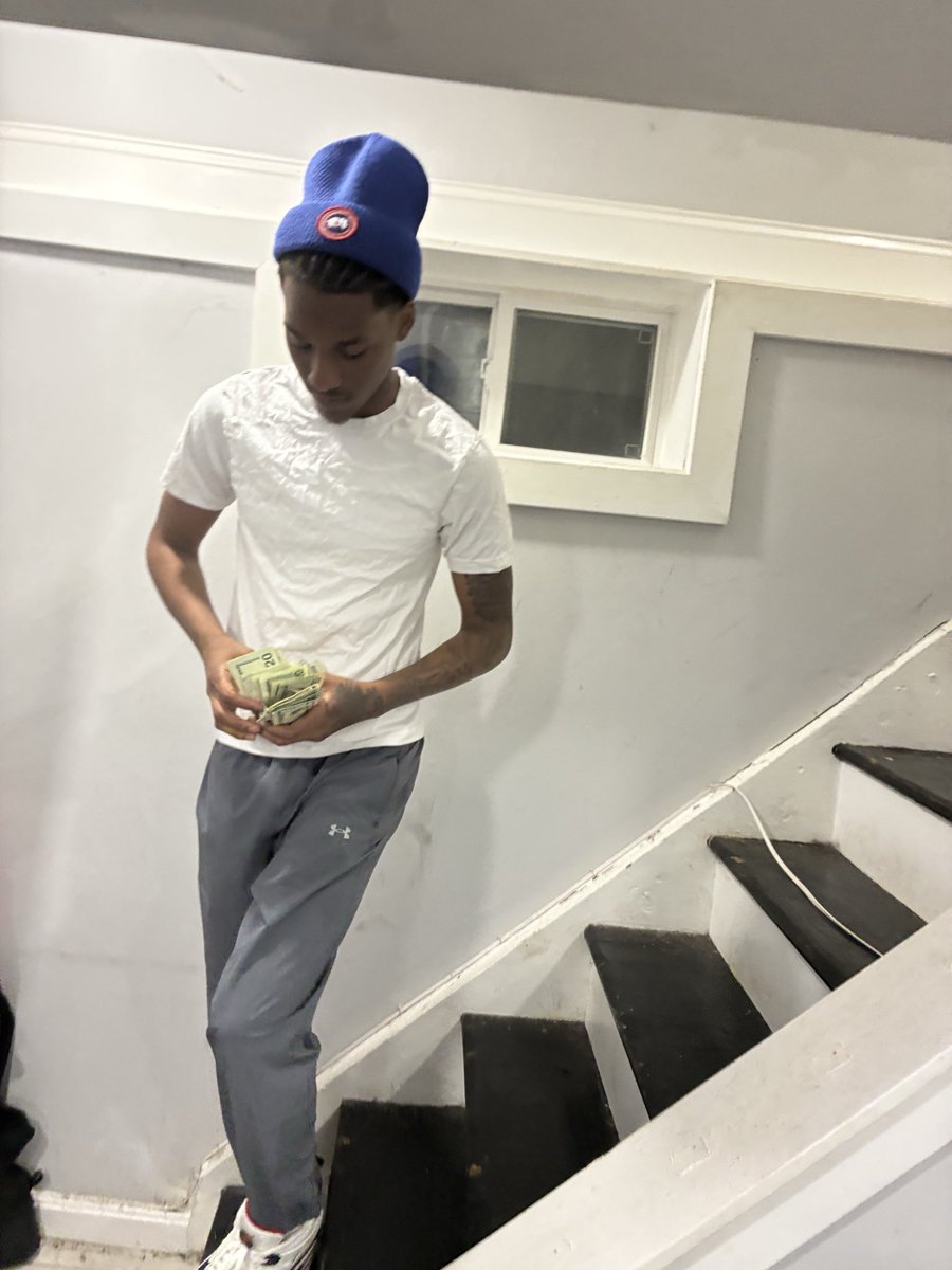malstackss's tweet photo. Shit don’t stop people do !
#Longlivedamen 😢🩸
#Freemyguys🫶🏽🔓 https://t.co/nl8oOHNZLH