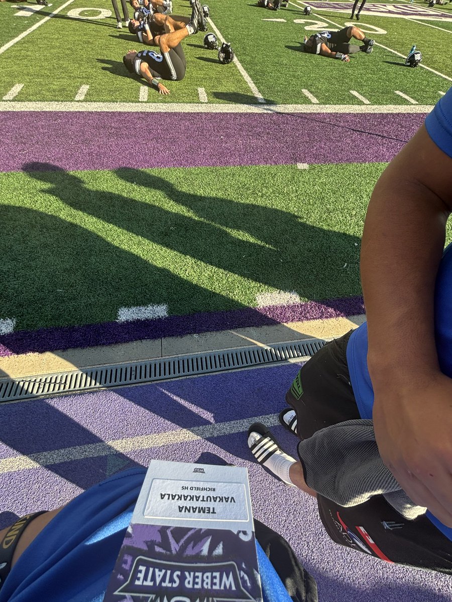 ManaVaka2's tweet photo. Had an amazing time at the @weberstatefb game this past weekend! Thank you @Tana_Vea @LSanft650 @CoachDHarbaugh @CoachJacobsonTJ @gavinfowler16 for the opportunity go wildcats! 🟣⚪️ https://t.co/AqkbSVh4c8