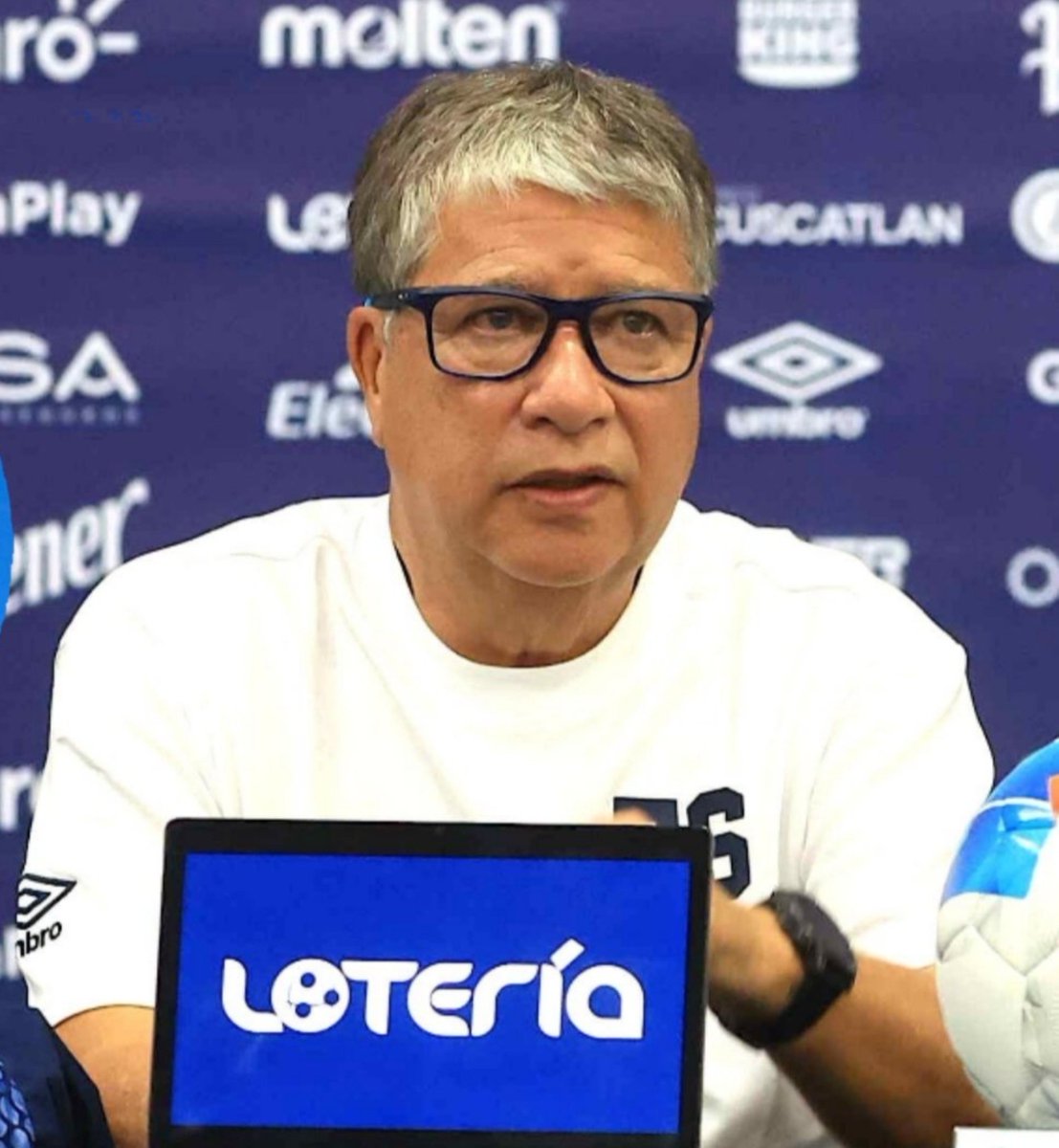 pablocorozo's tweet photo. Nunca nadie le hizo tanto daño al fútbol de #ElSalvador y a la #Selecta como este tipo. Por dignidad debería dar un paso al costado. https://t.co/AKzFTA7sZn