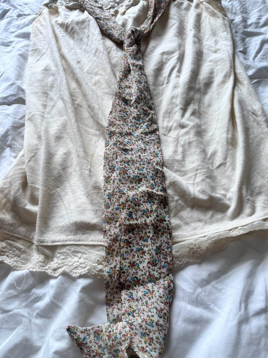 Lunar_studio_'s tweet photo. 💕 พร้อมส่ง 🎀

୨୧₊˚⊹ DETAILS ⊹˚₊୨୧

♡ Bust : Free size 40”

♡ Price : 130.- 🎀🪽
🚚 : 40.-

☎️ สอบถามเพิ่มเติม สั่งซื้อ 𝗱𝗺 𝗼𝗿 𝗮𝗱𝗱 𝗟𝗶𝗻𝗲 @486gofwk  ได้เลยค่ะ 

#เสื้อผ้ามือสอง #เสื้อมือสอง #เสื้อผ้ามือสองราคาถูก #เสื้อผ้ามือสองสภาพดี #เสื้อผ้ามือสองออนไลน์ https://t.co/ISB8RCmweW