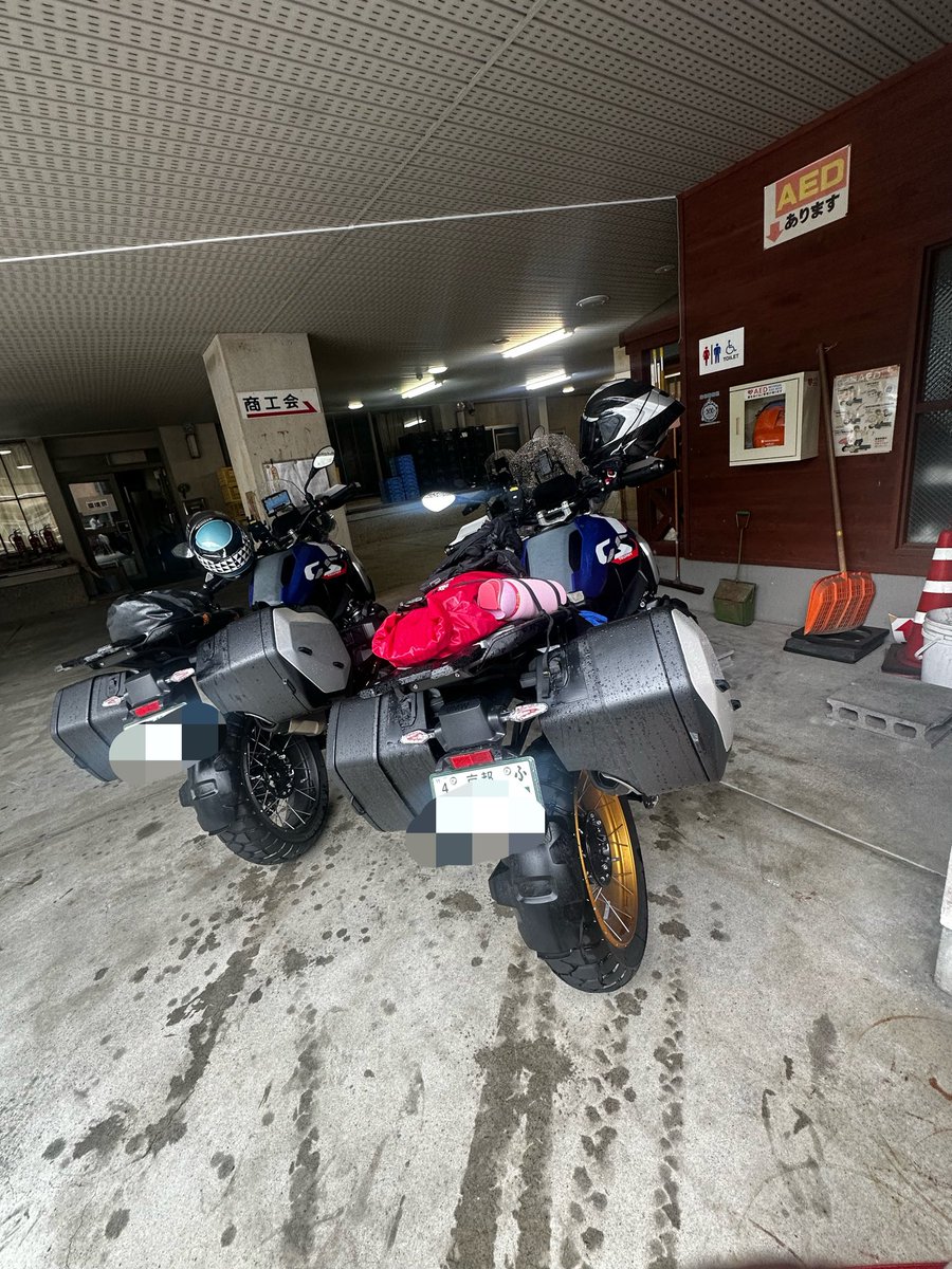 kochi45936's tweet photo. 人んちの敷地へ平気で止めて食事へ行ったのでどかすように食堂へ電話したけどどうしていい車やバイク乗ってる人って常識ない人多いんでしょうねー https://t.co/g3yfoW2wg9