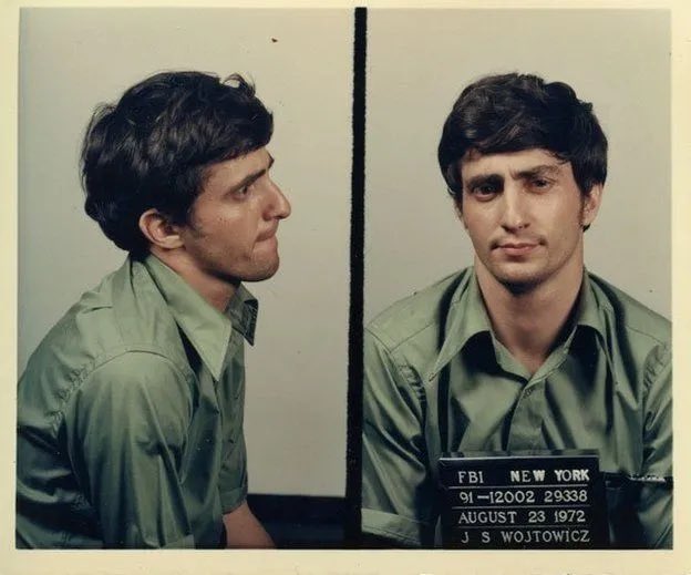 monogamummy's tweet photo. eu servindo na mugshot se eu tivesse que roubar um banco pra pagar cirurgia de afirmação de gênero da minha esposa trans https://t.co/egooxIGHXS