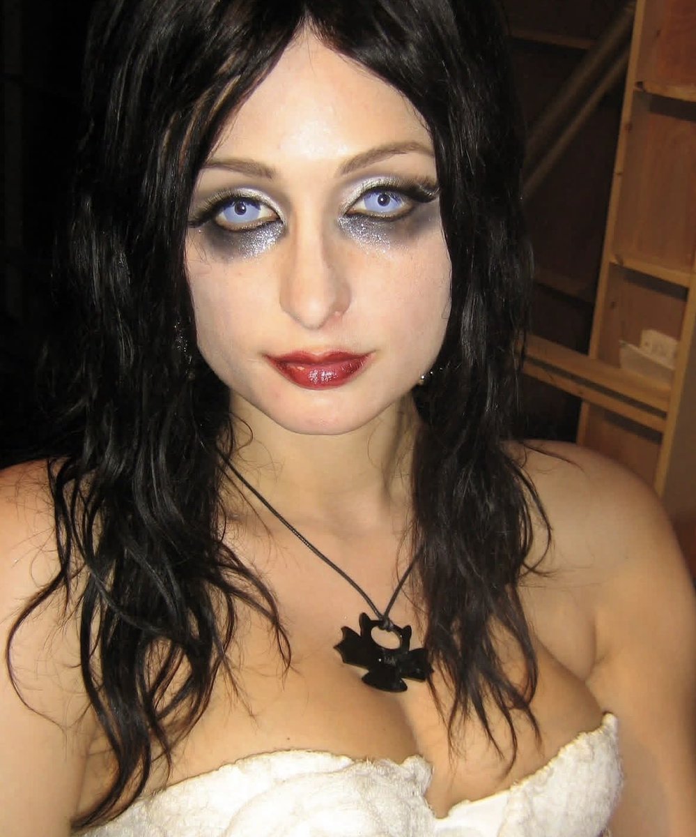 lindsayslung's tweet photo. paris hilton’s closeups by makeup artist maribeth knezev from darren lynn bousman's 2008 cult classic 'repo! the genetic opera'. https://t.co/WnJJuptLF3