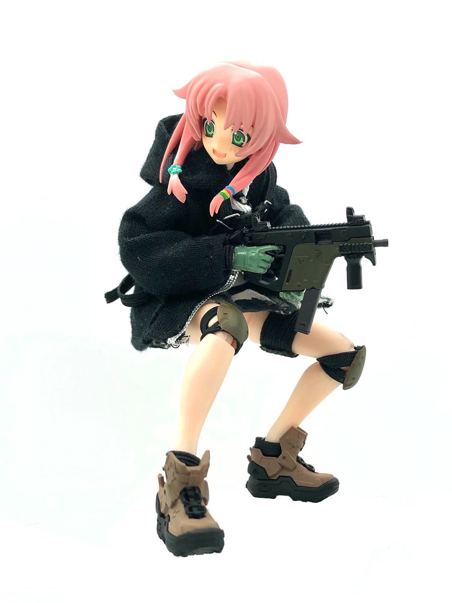 YHM12960222's tweet photo. #深夜の小武器庫部
お題「SMG/PDW」 https://t.co/grjK09UbHS