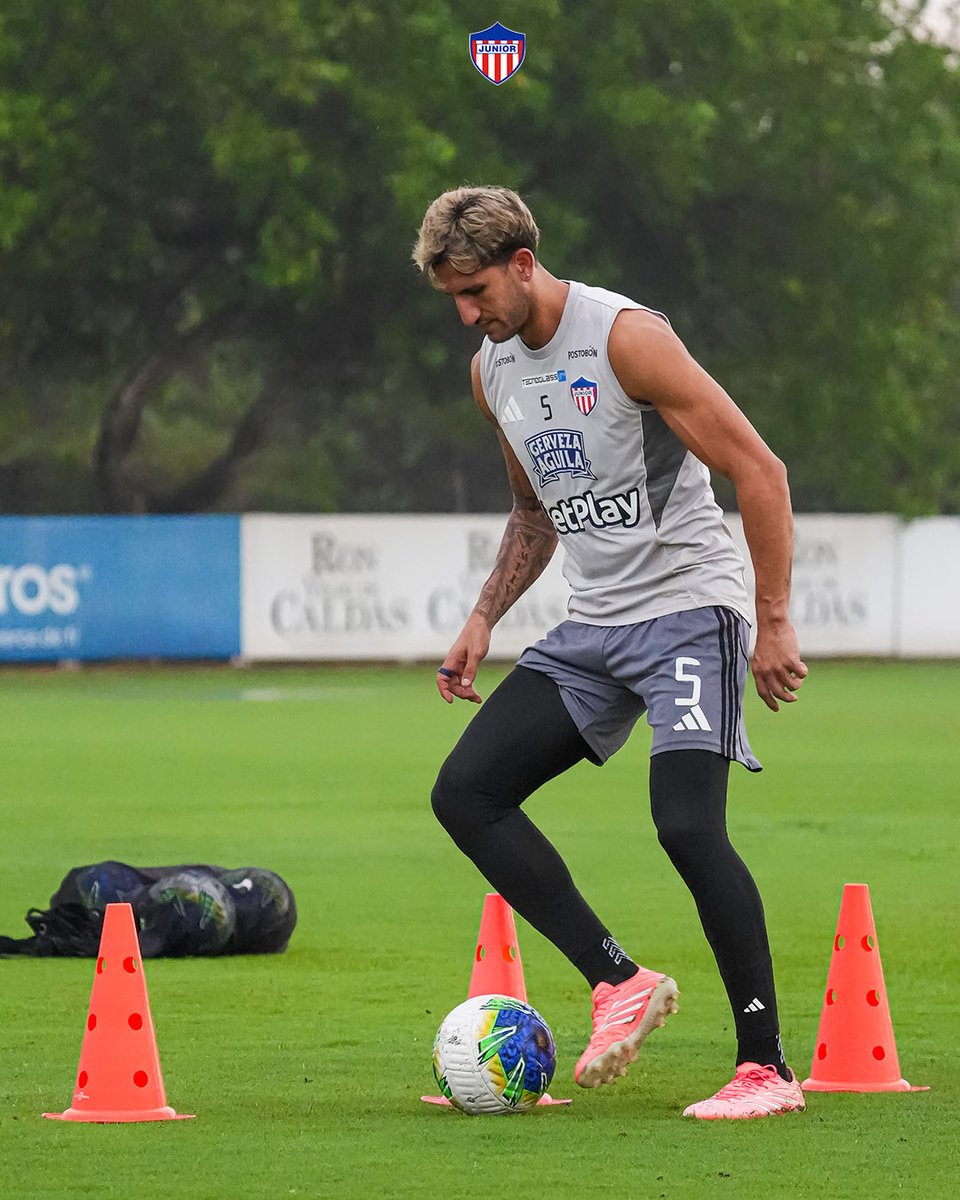 JuniorClubSA's tweet photo. 📸¡ENFOCADOS EN EL PRÓXIMO OBJETIVO!🦈 https://t.co/40EcsU8NqK